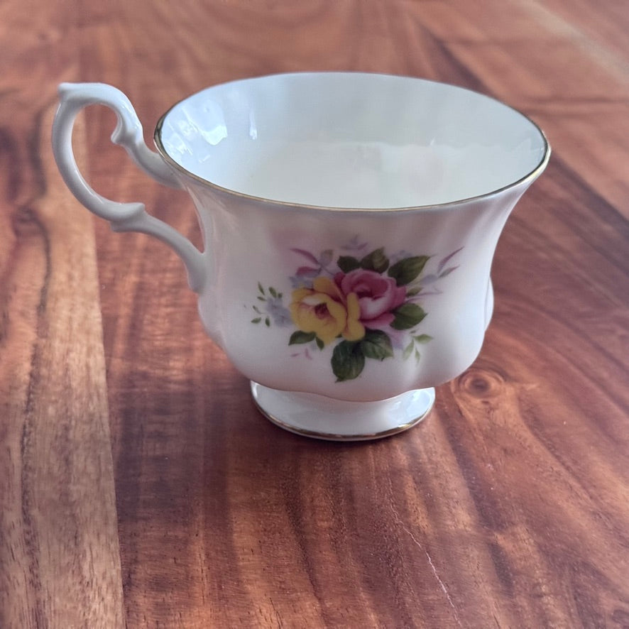 Royal Albert 'Westbury' Teacup & Saucer