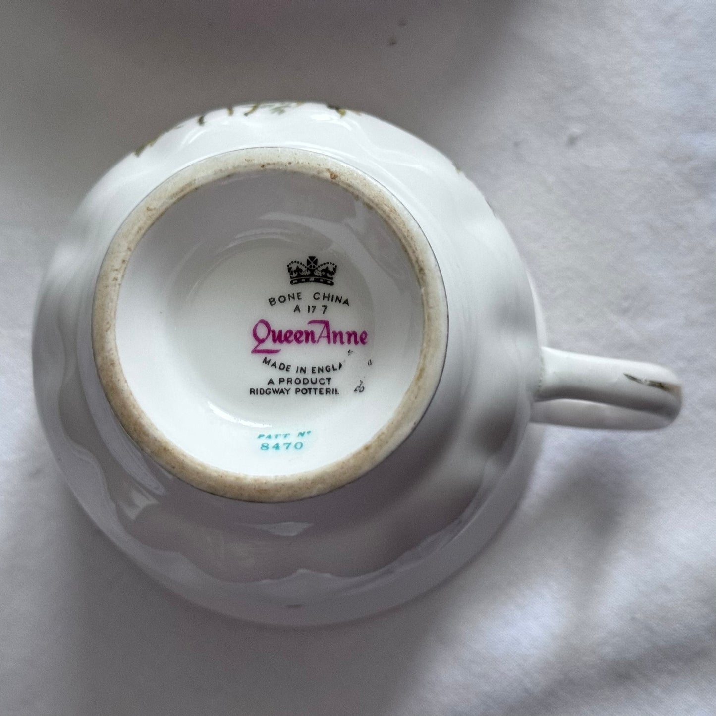 Queen Anne N 8470 Tea Cup and Saucer