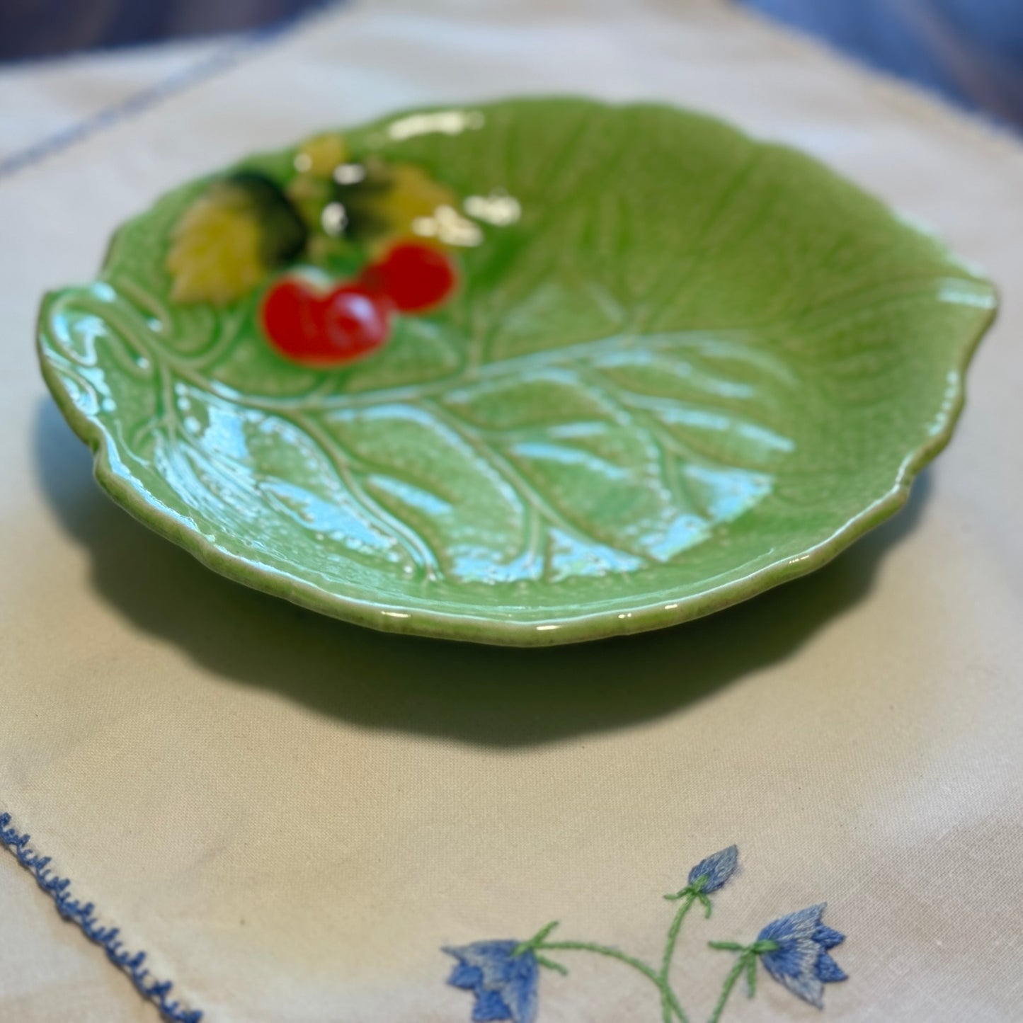 Tomato Tea Pot & Tomato Leaf Plate
