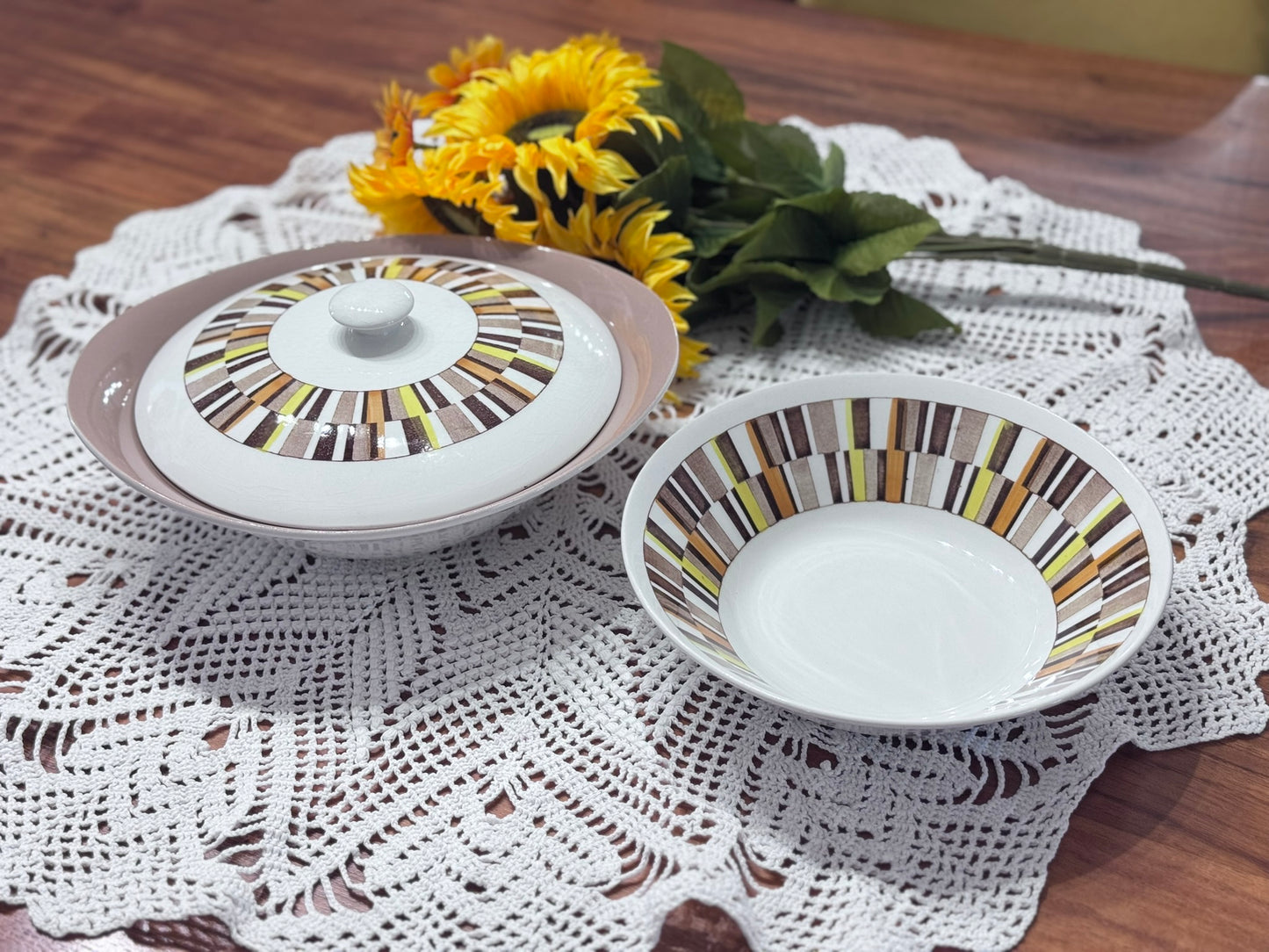 Wood & Sons Carefree Alpine White Casserole Dish & Serving Bowl Set