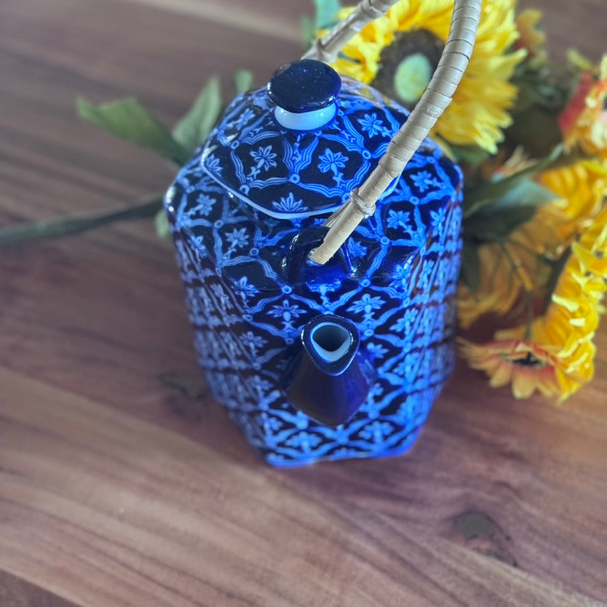 Bombay Blue & White Teapot