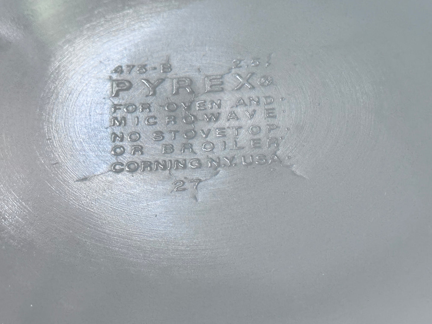 Pyrex 474-B Woodland Casserole Dish