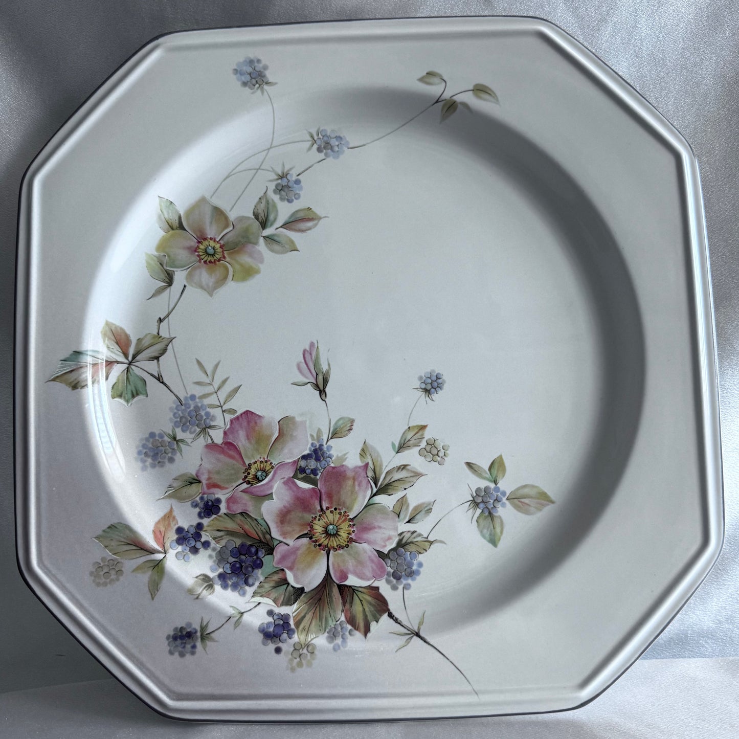 MIKASA Platter/ Chop Plate