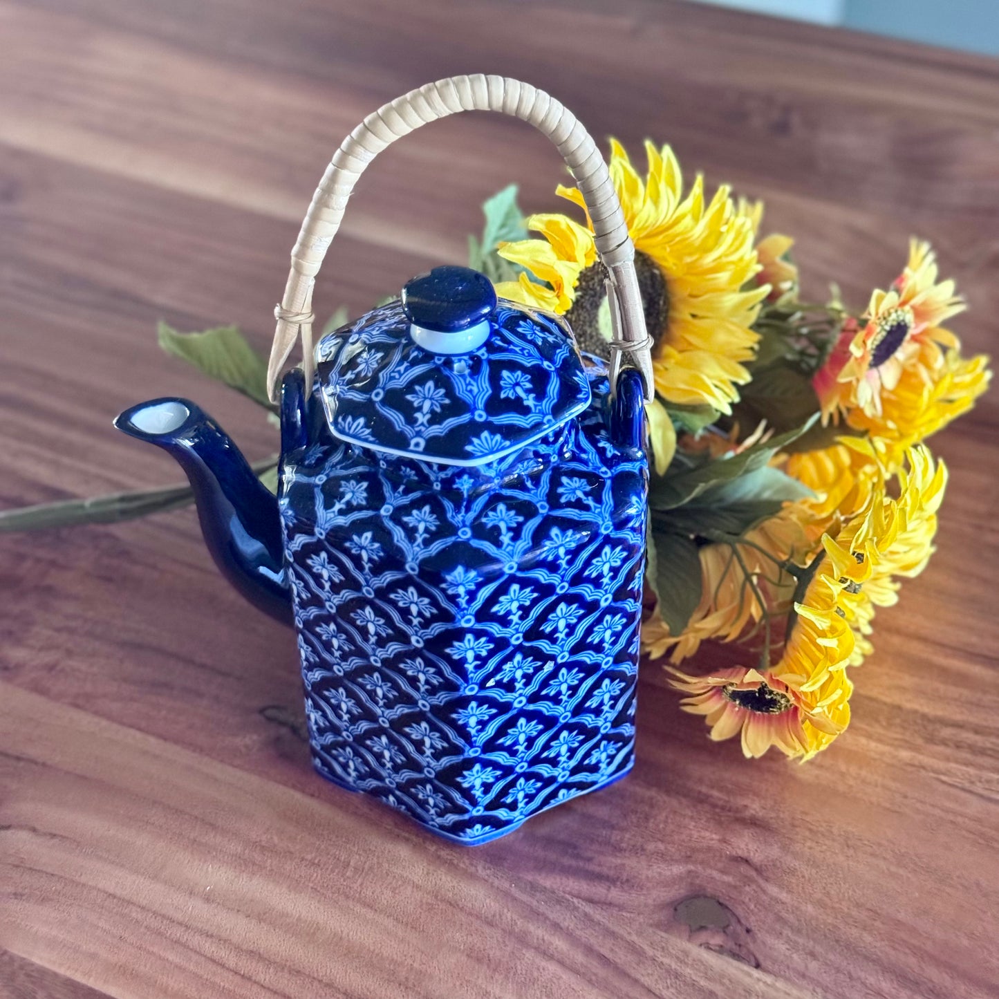Bombay Blue & White Teapot