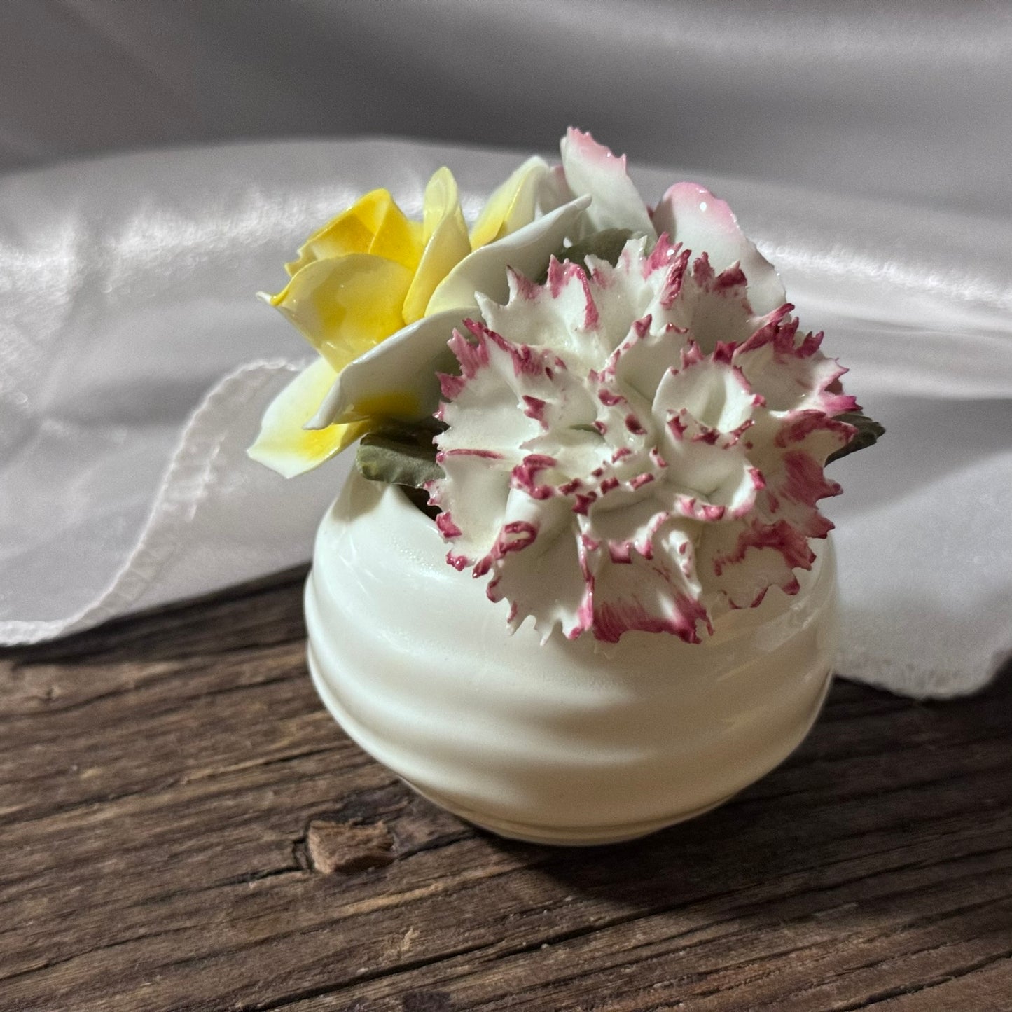 Hand Made Radnor Porcelain Flower Bouquet Staffordshire England