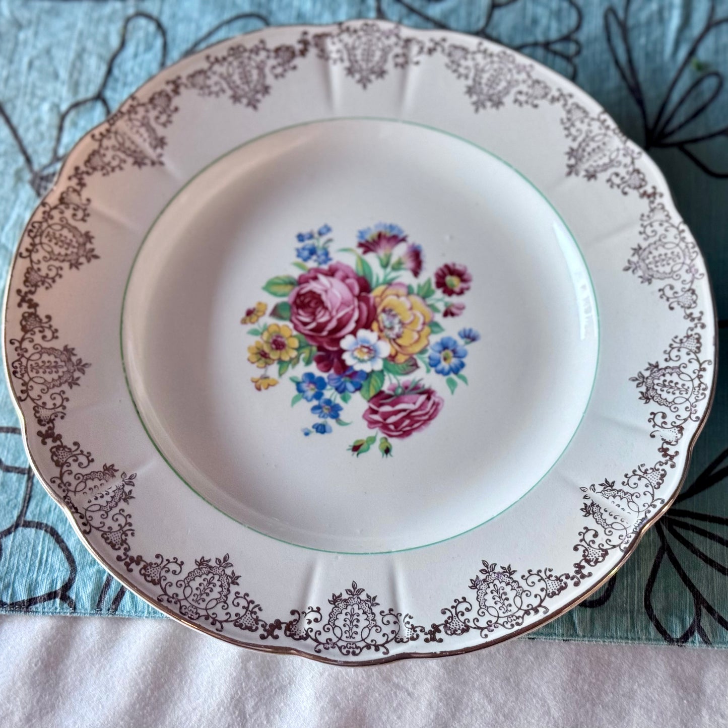 Washington Pottery Ltd. Dinner Plates