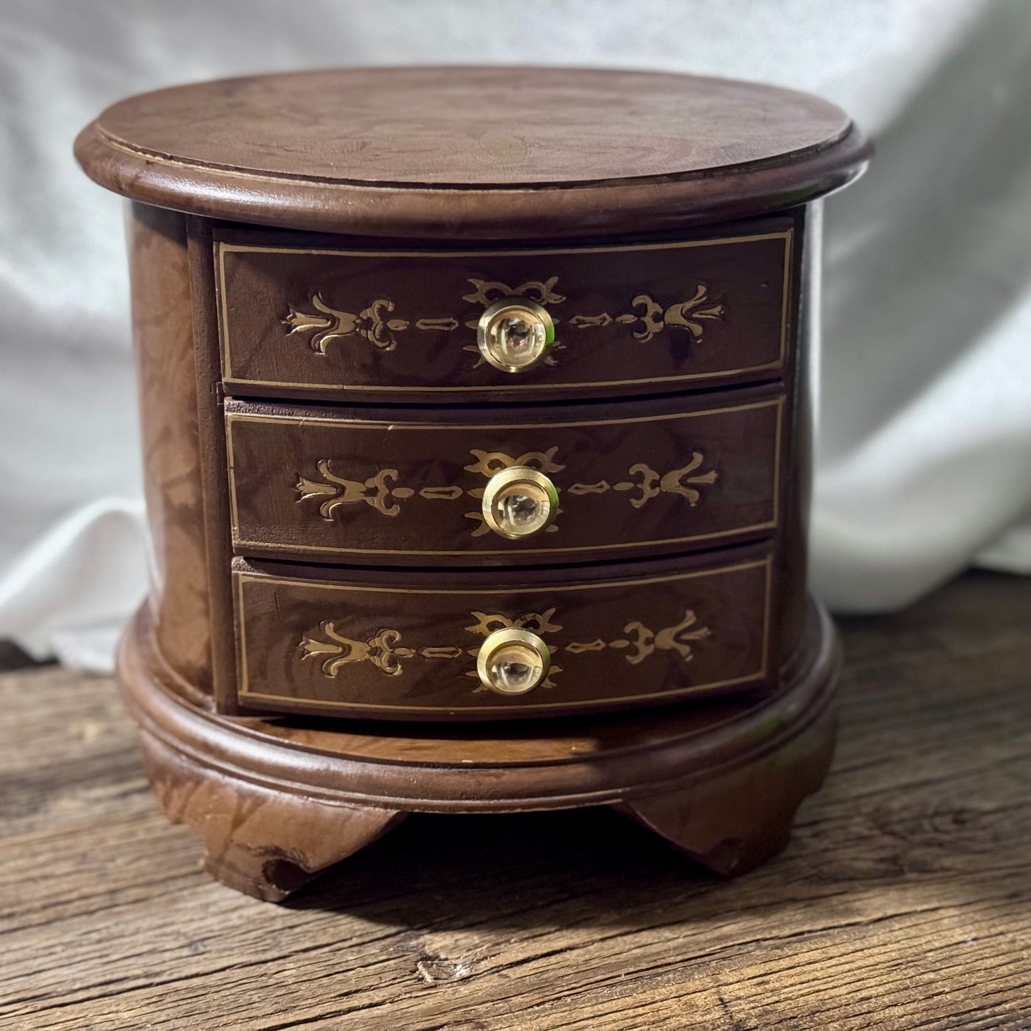 Toyo 3 Drawer Round Vintage Musical Jewelry Box