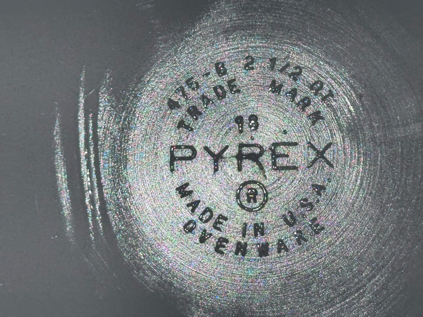 PYREX 'Butterfly Gold' 2 1/2 QT Casserole Dish