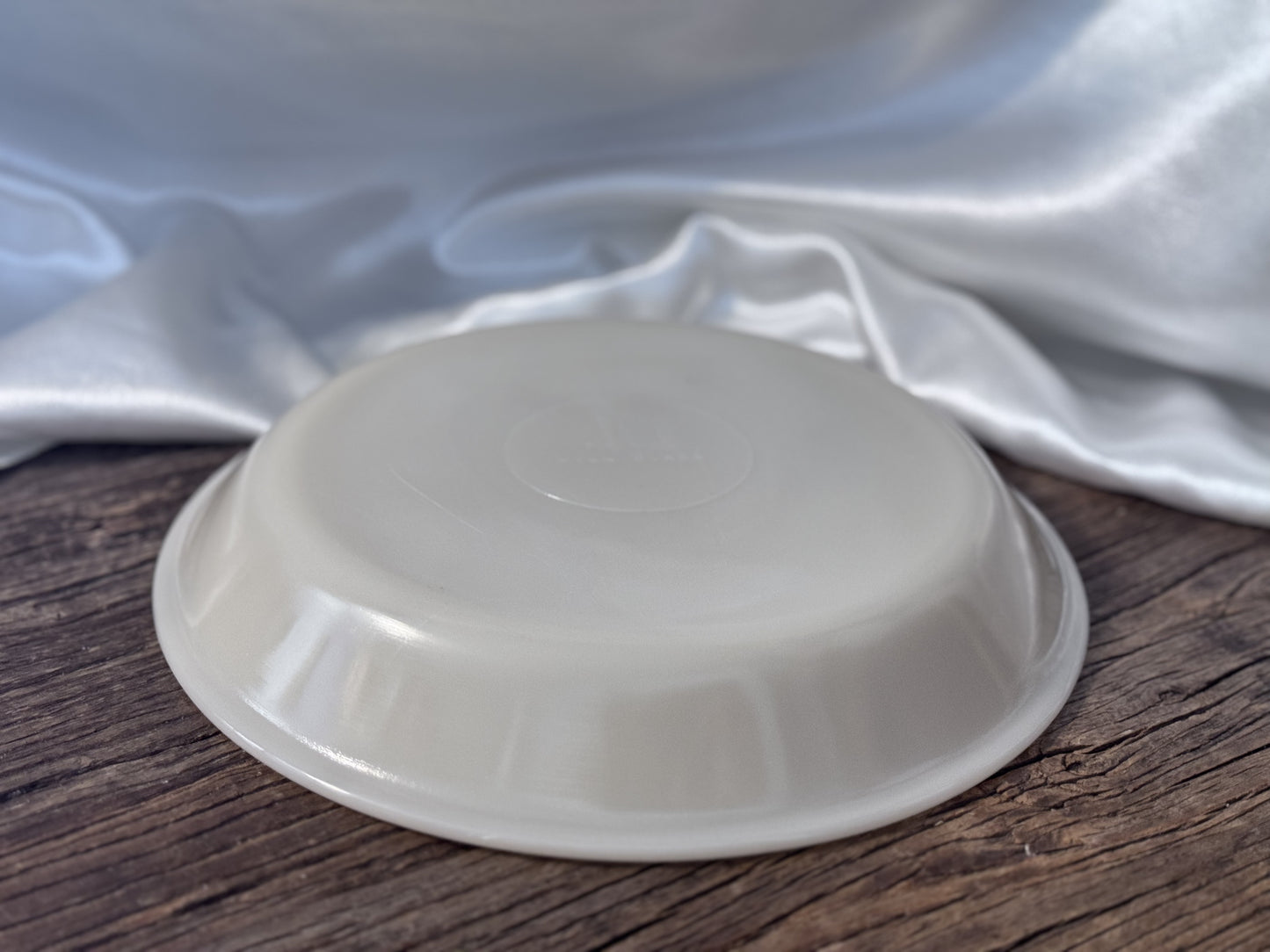 Anchor Hocking Fire King Ivory Milk Glass Pie Plate