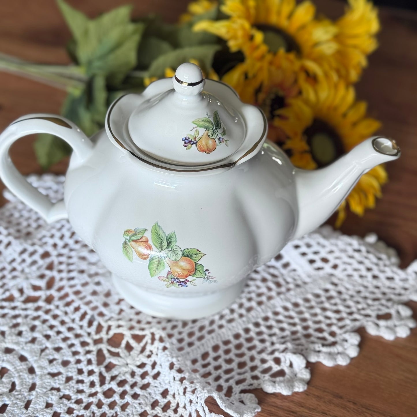 Wood & Son Fruit & Floral Teapot