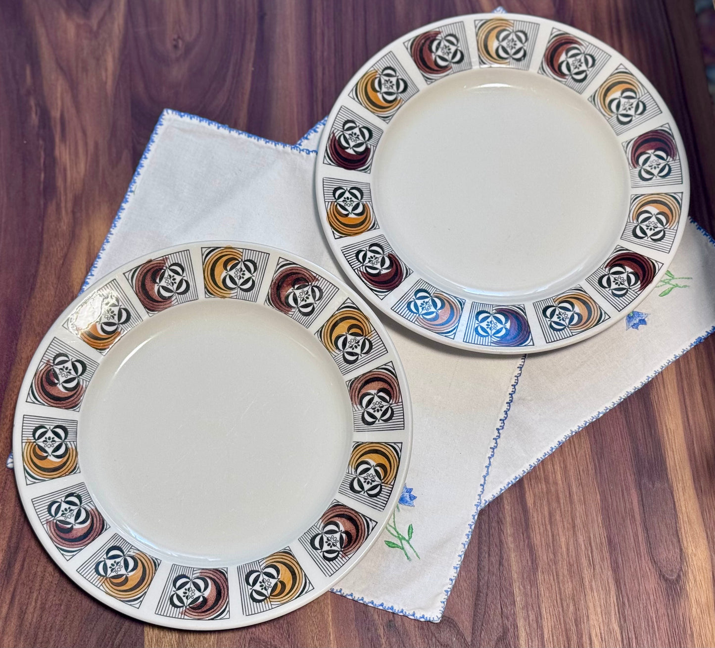 Kathie Winkle 'Kimberley' Plates