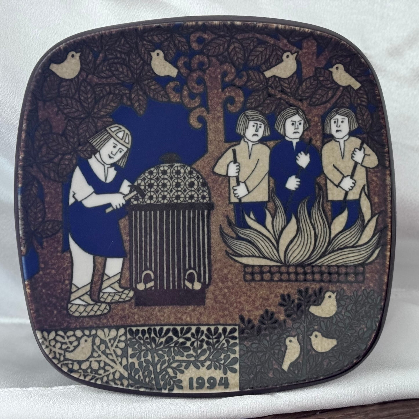 Raija Uosikkinen 1994 Wall Plate