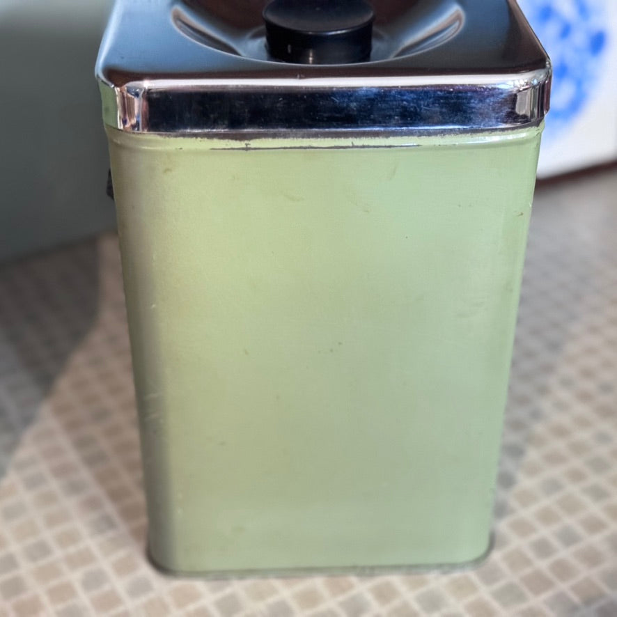 The Queen Line Green Canister Set