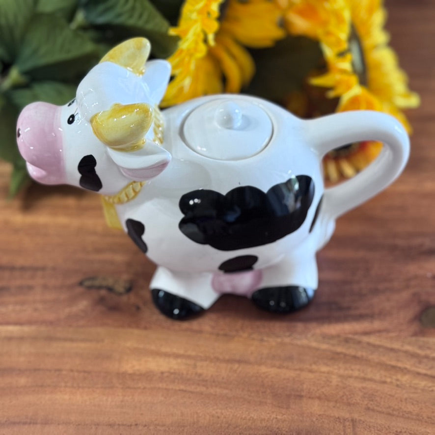 BRINNS Small Decorative Cow Teapot