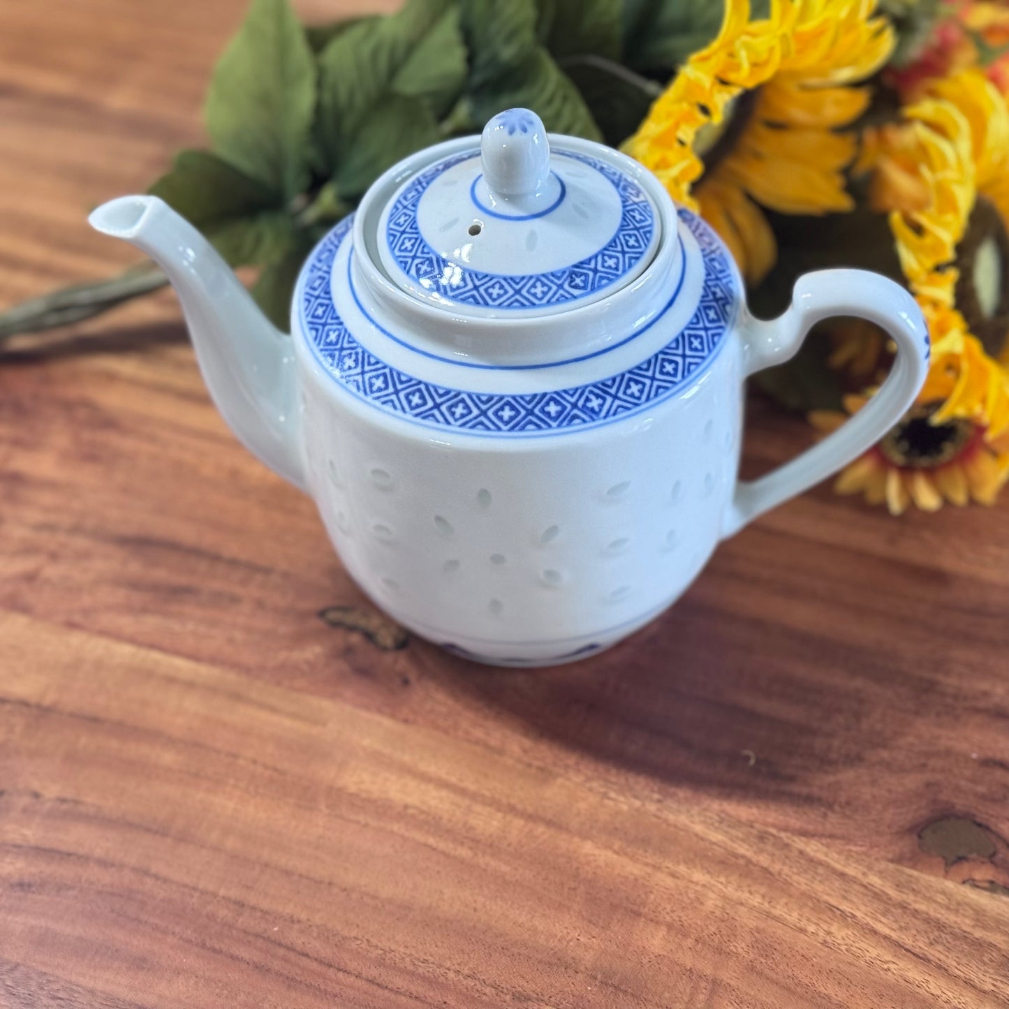 Chinese Jingdezhen Zhi Rice Eye Blue & White Teapot
