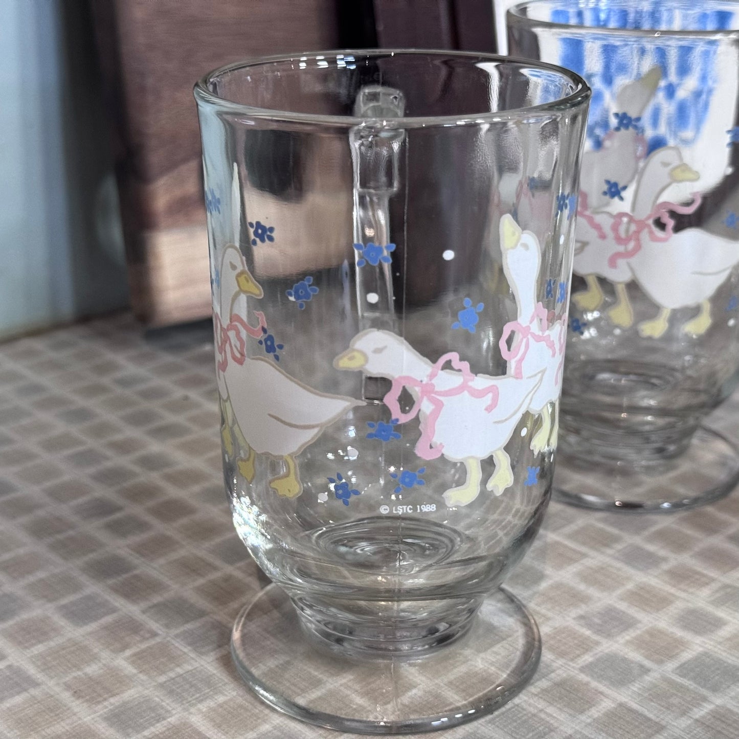 Libby of Canada Handles Geese Glass Mugs