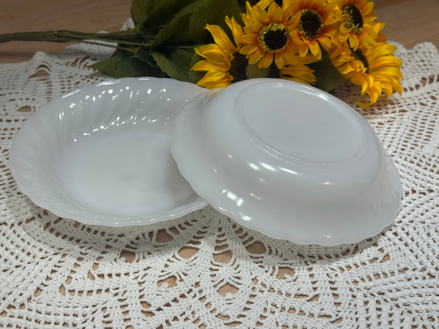Anchor Hocking Fire-King Milk Glass Swirl Bowls