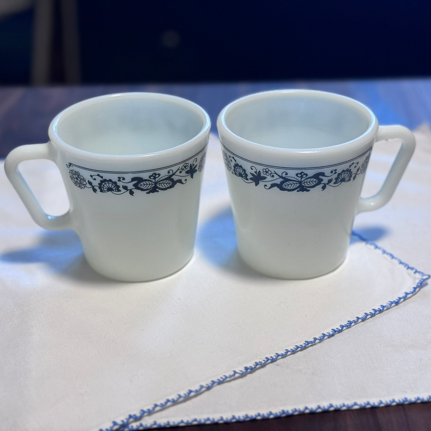 Pyrex Old Town Blue Coffee Mugs Woodland Charm