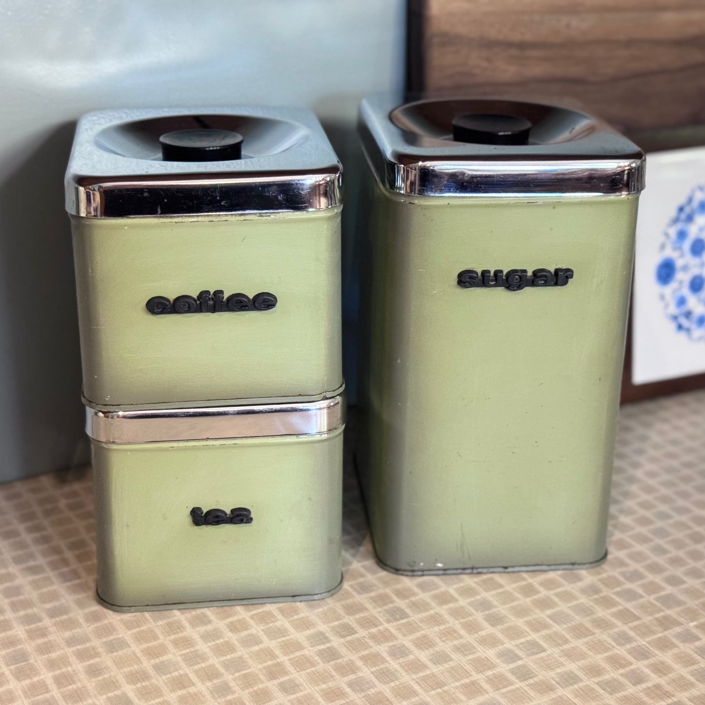 The Queen Line Green Canister Set