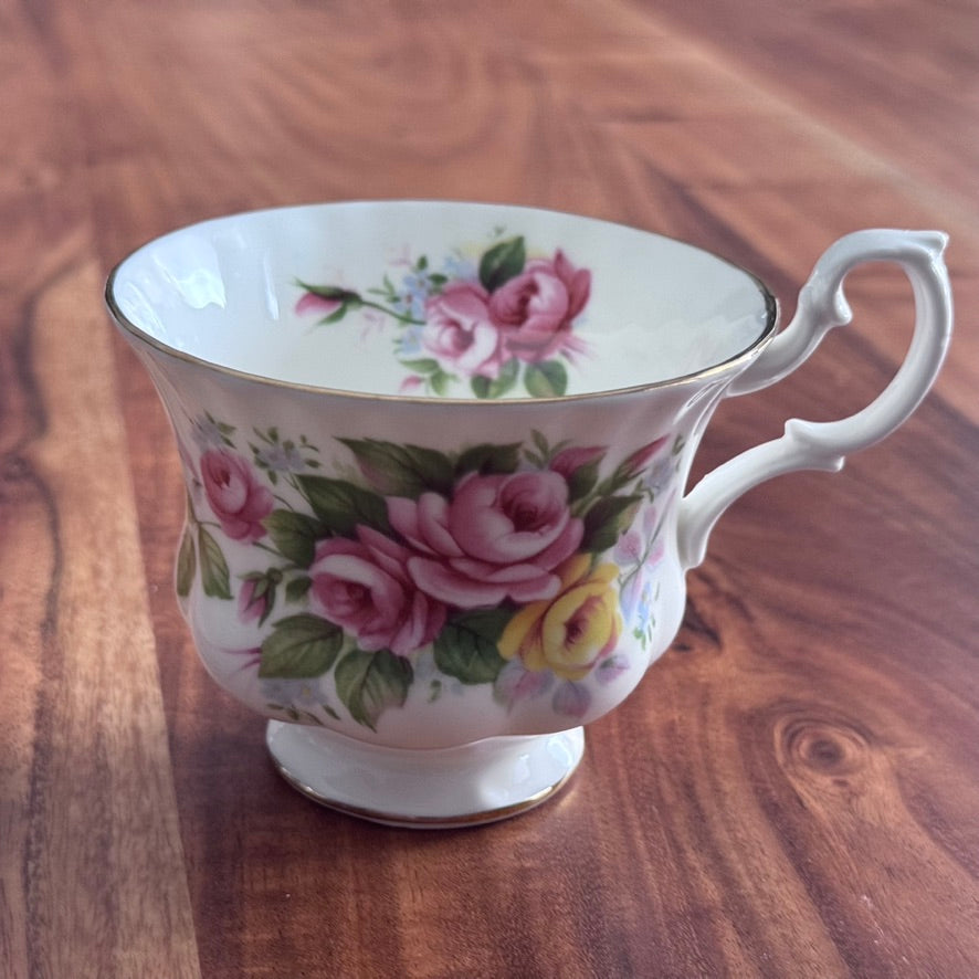 Royal Albert 'Westbury' Teacup & Saucer