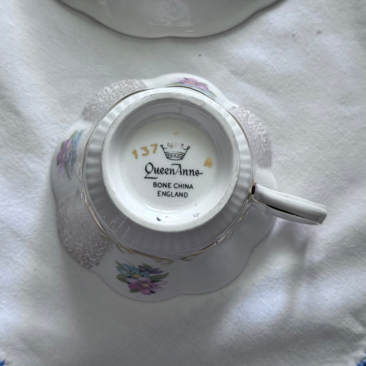 Queen Anne N 137 Tea Cup and Saucer