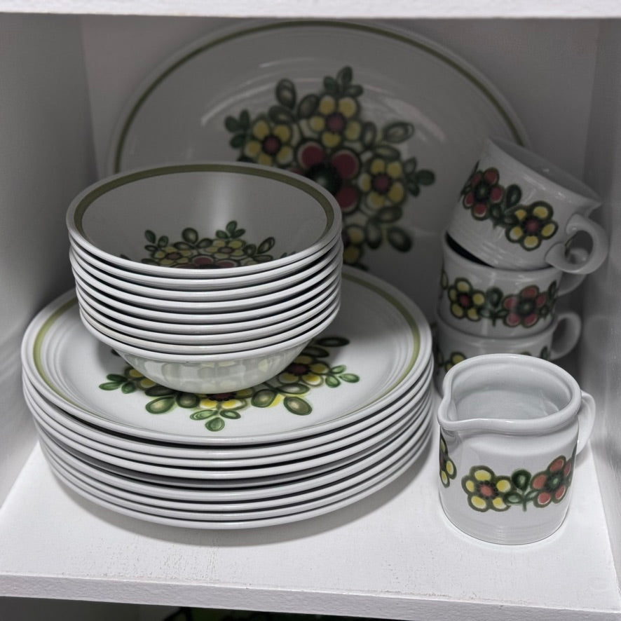 Myott Mirage Dish Set