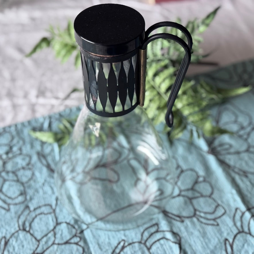 Pyrex Beverage Server with Cork Lid