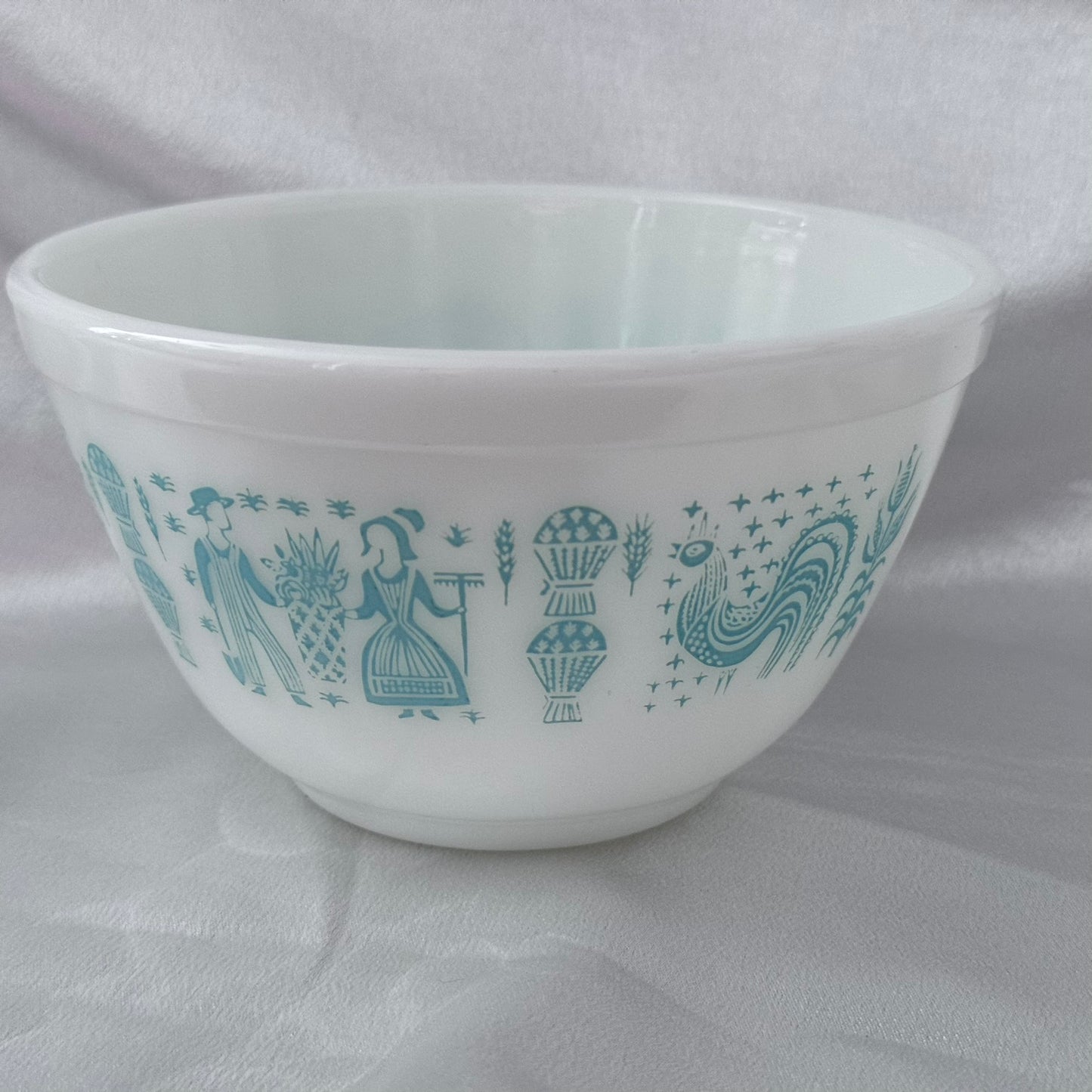 Pyrex Turquoise Amish Butterprint Mixing/Nesting Bowl