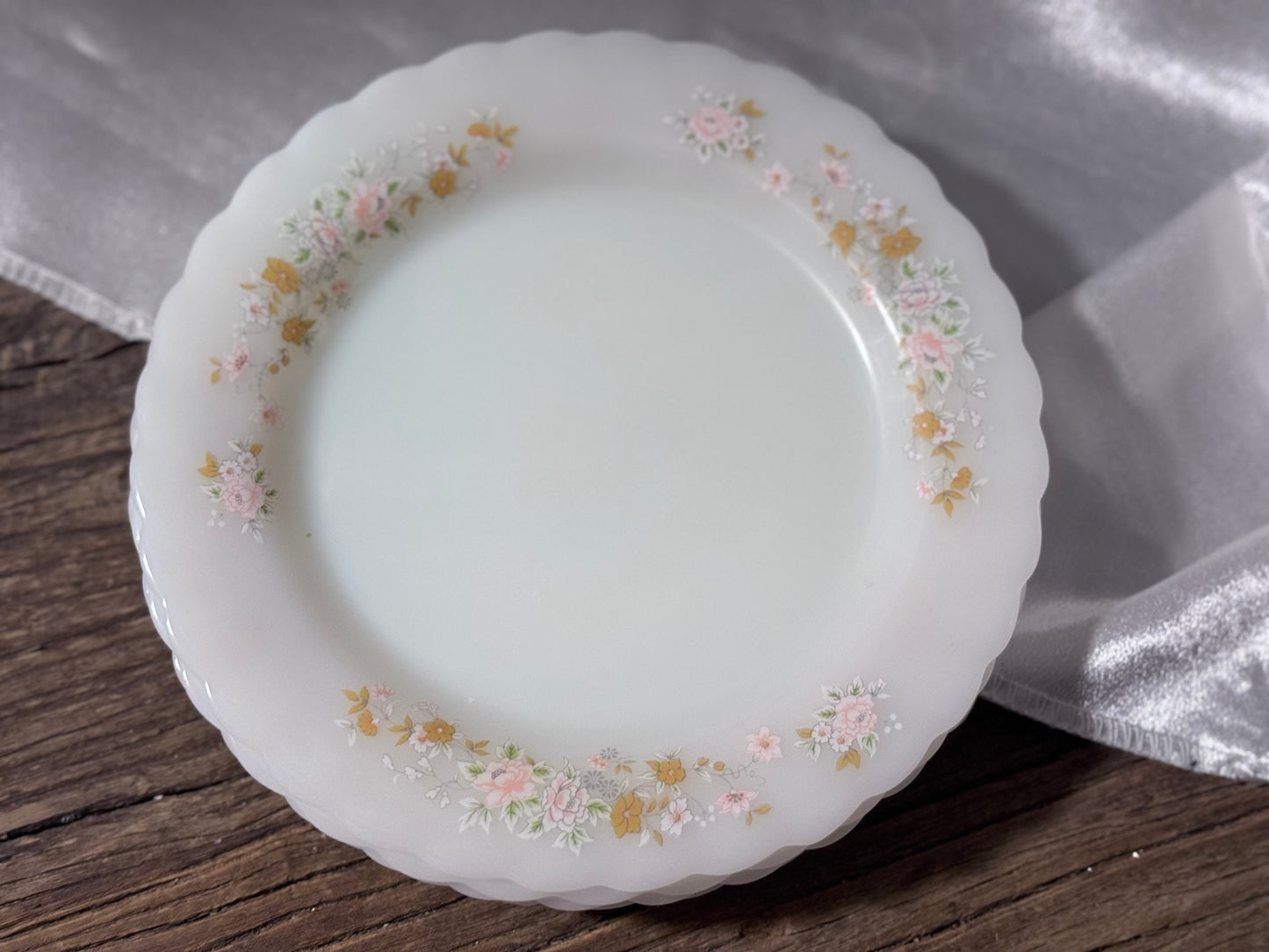 Indopal Milk Glass Dinner and Dessert Plates