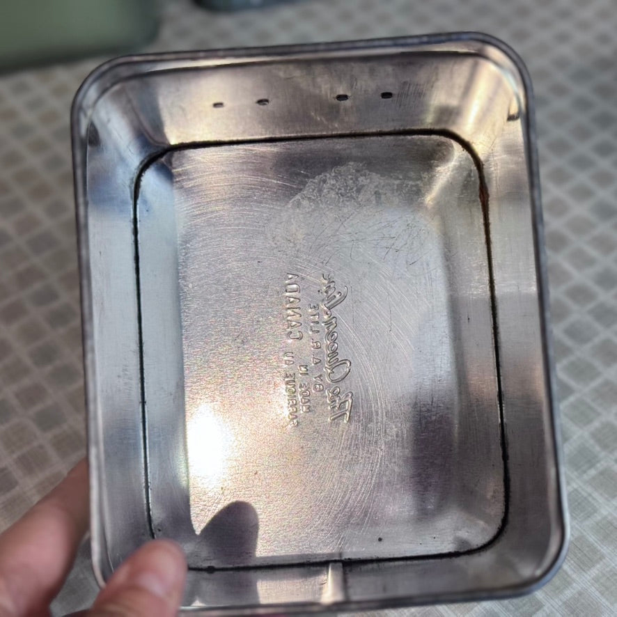 The Queen Line Green Canister Set
