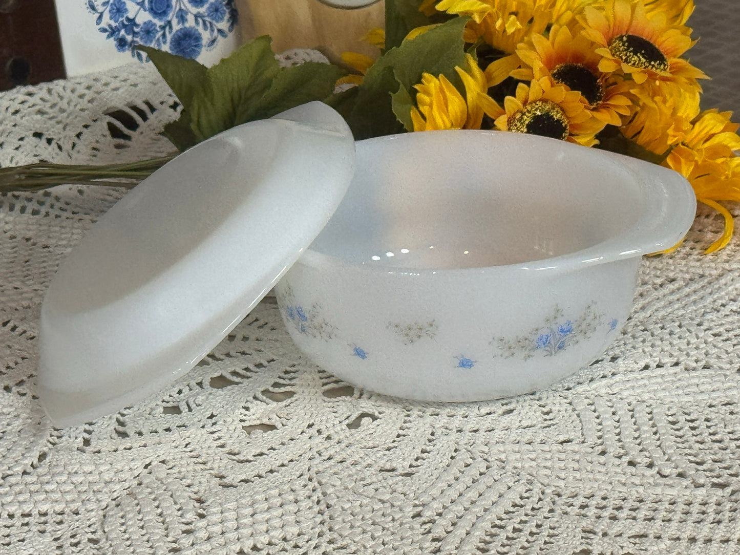 Arcopal France 'Romantique' Round Casserole Dish