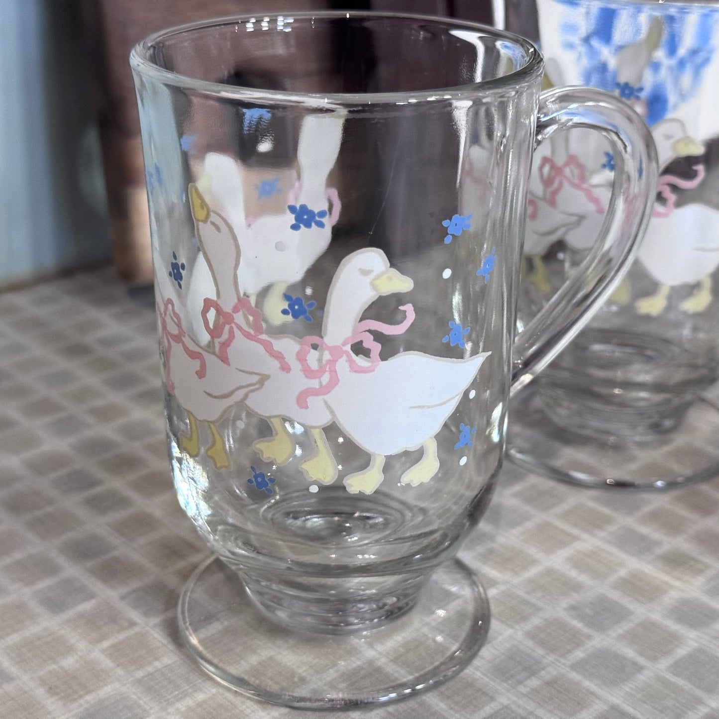 Libby of Canada Handles Geese Glass Mugs