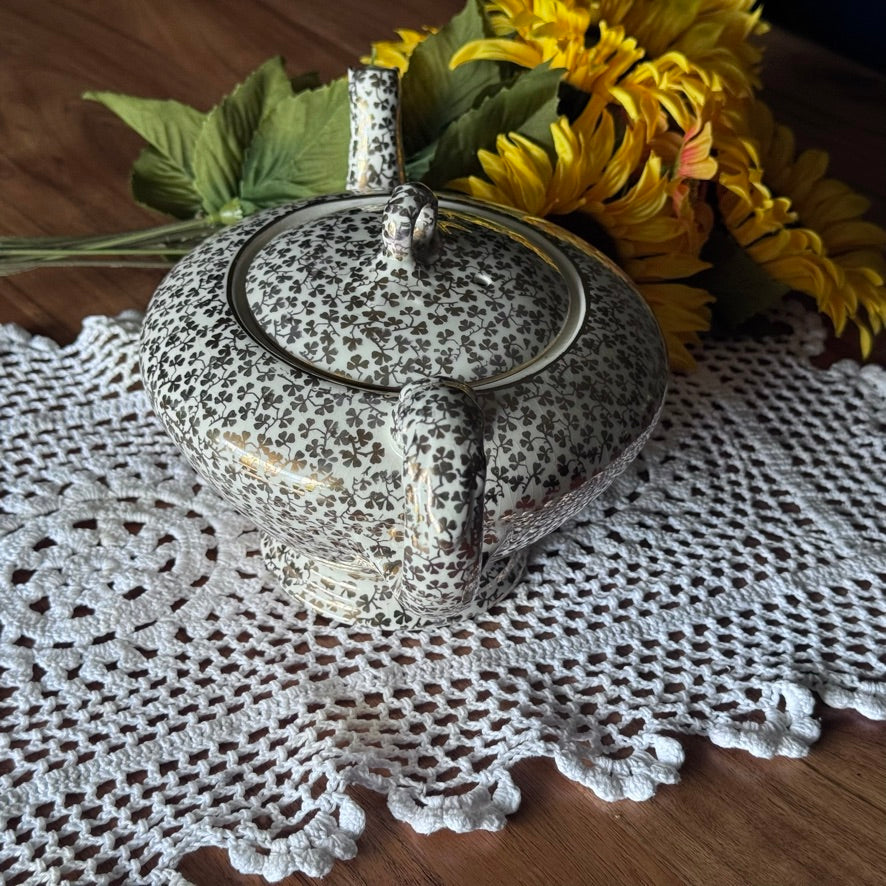 Empire England Gold Clover Teapot