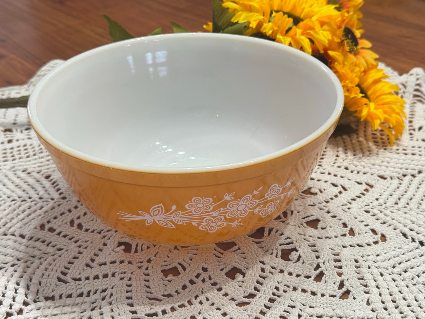 PYREX 403 Butterfly Gold Burnt Orange Mixing Bowl