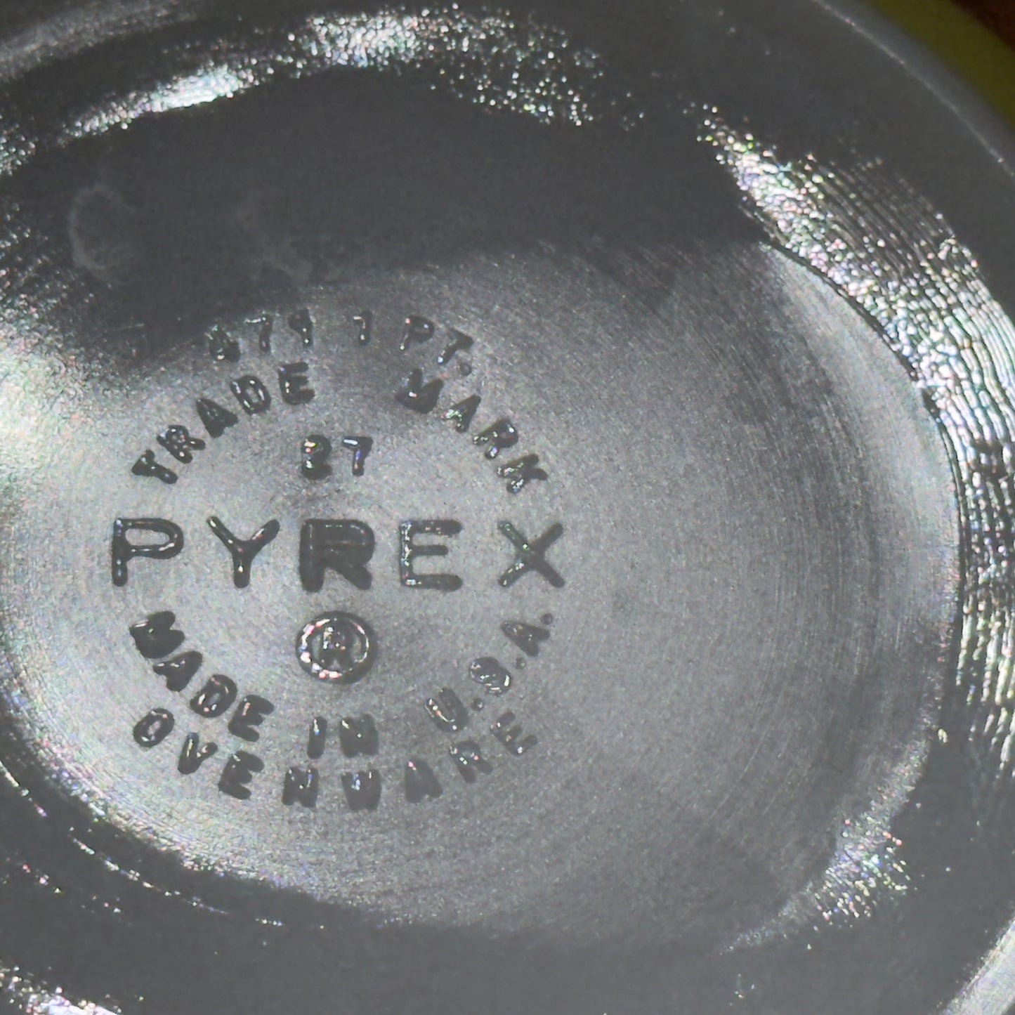 Yellow Pyrex 471 Round Casserole Dish