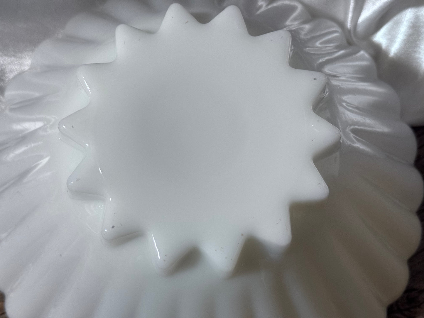 Large Anchor Hocking Milk Glass Serving Bowl