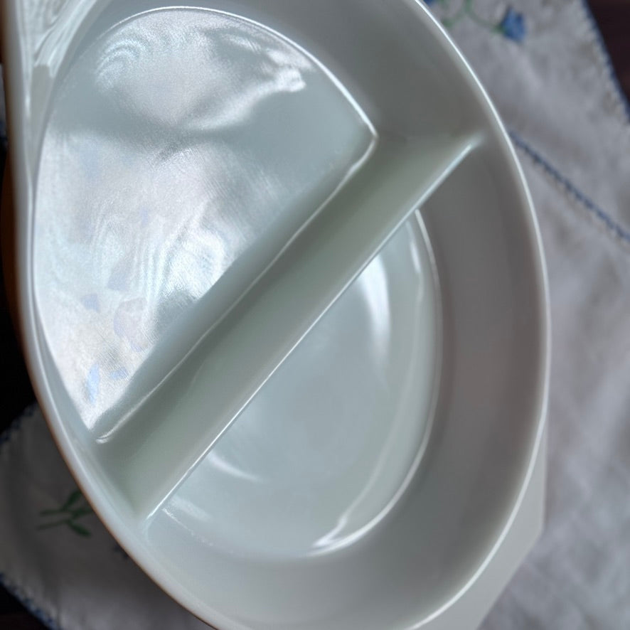 Pyrex Old Orchard Divided Casserole Dish with Lid