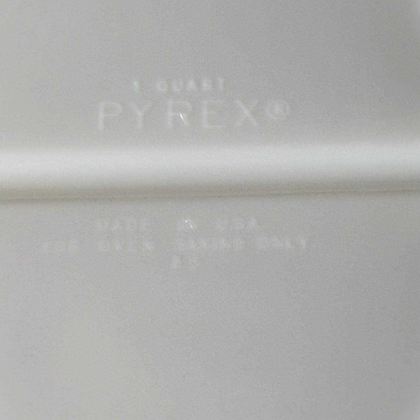 Pyrex 1 QT Yellow Divided Casserole Dish