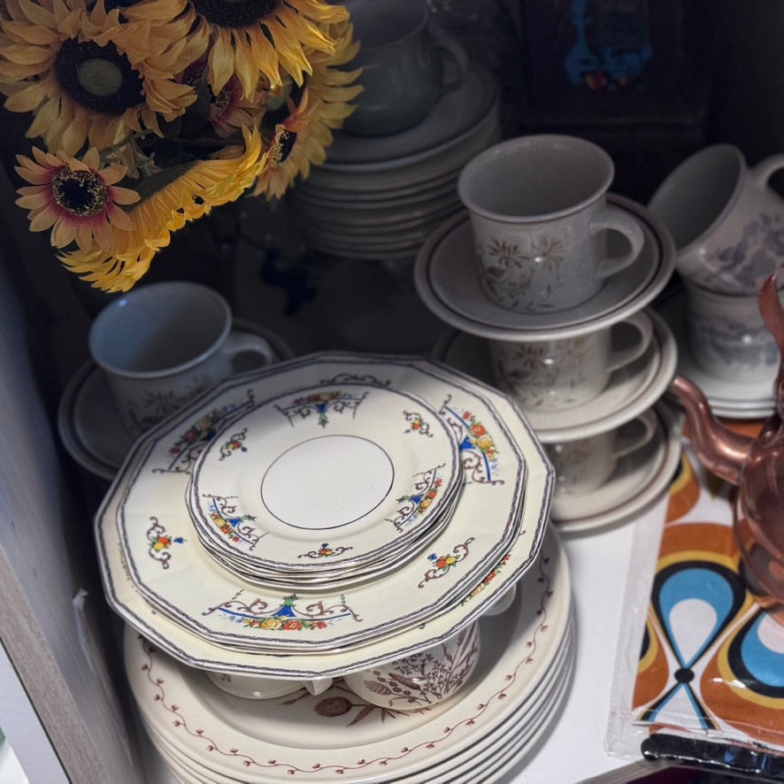 MYOTT SON & CO 'PARAMOUNT' Dishes