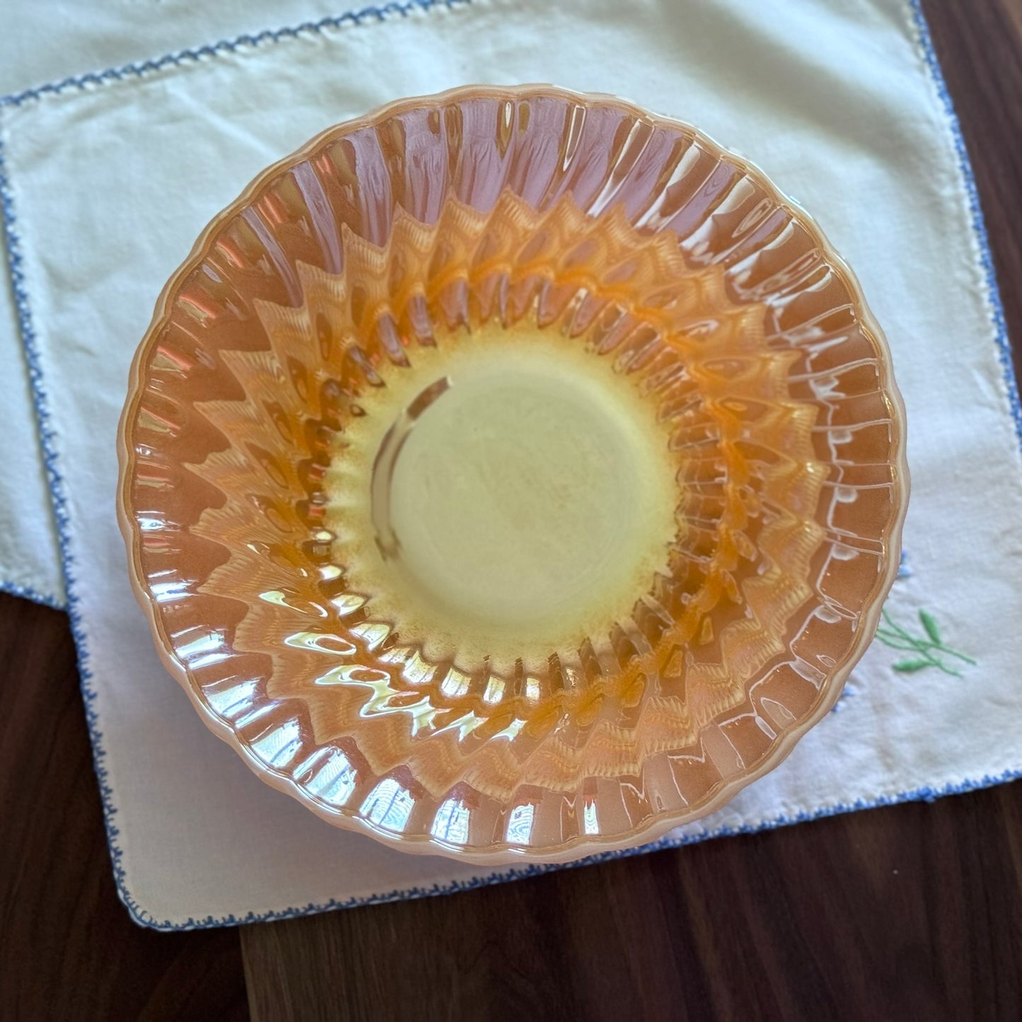 Anchor Hocking Petal Scalloped Bowl