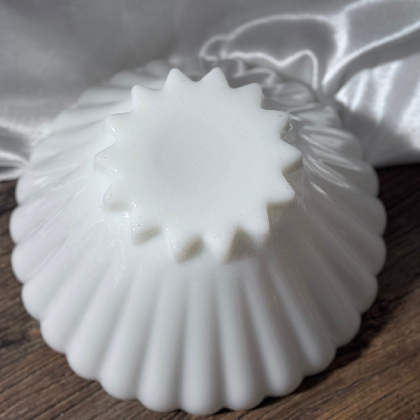 Large Anchor Hocking Milk Glass Serving Bowl