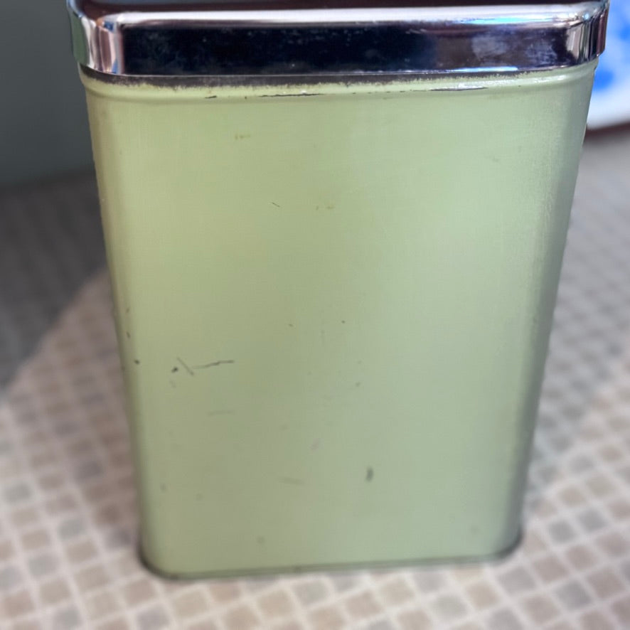The Queen Line Green Canister Set