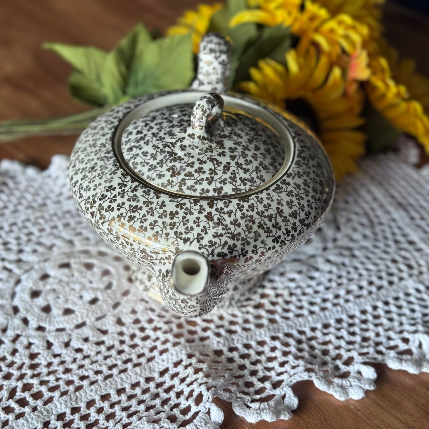 Empire England Gold Clover Teapot