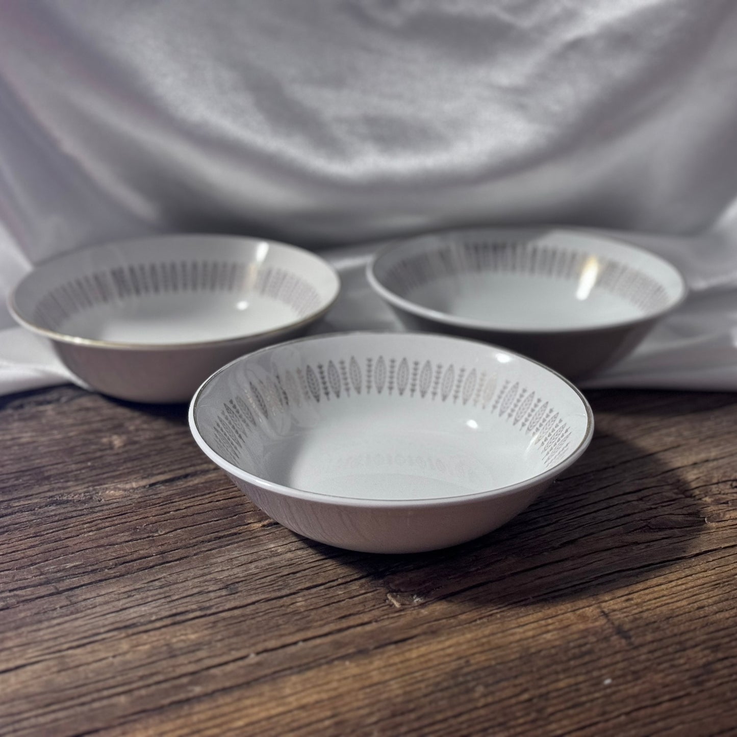 Staffordshire Royal Knight 22K Gold Bowls