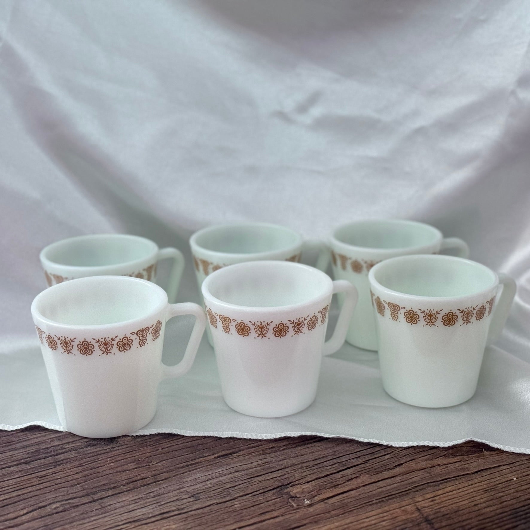 Pyrex 1410 Butterfly Gold D Handle Coffee Mugs