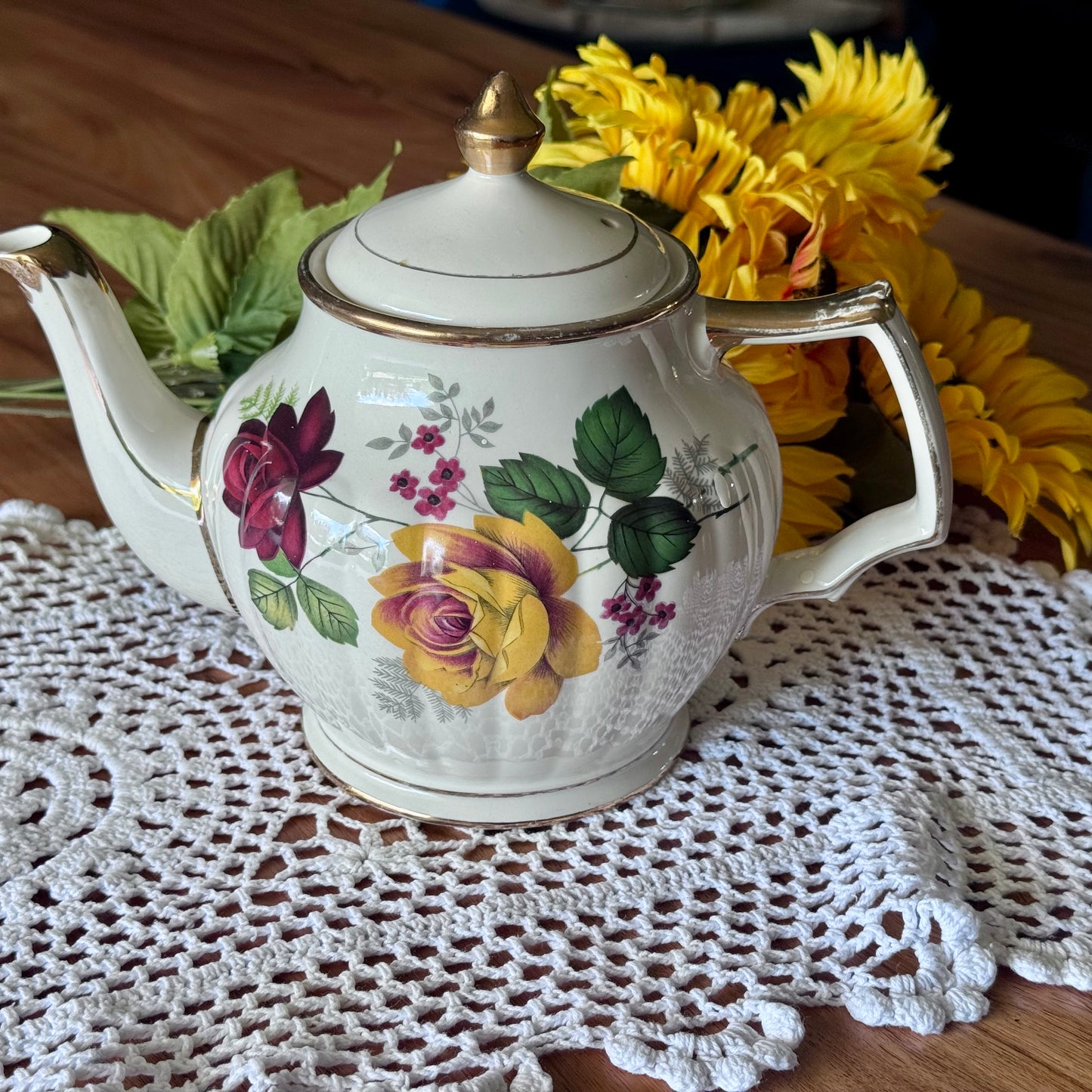 Sadler England Rose Teapot