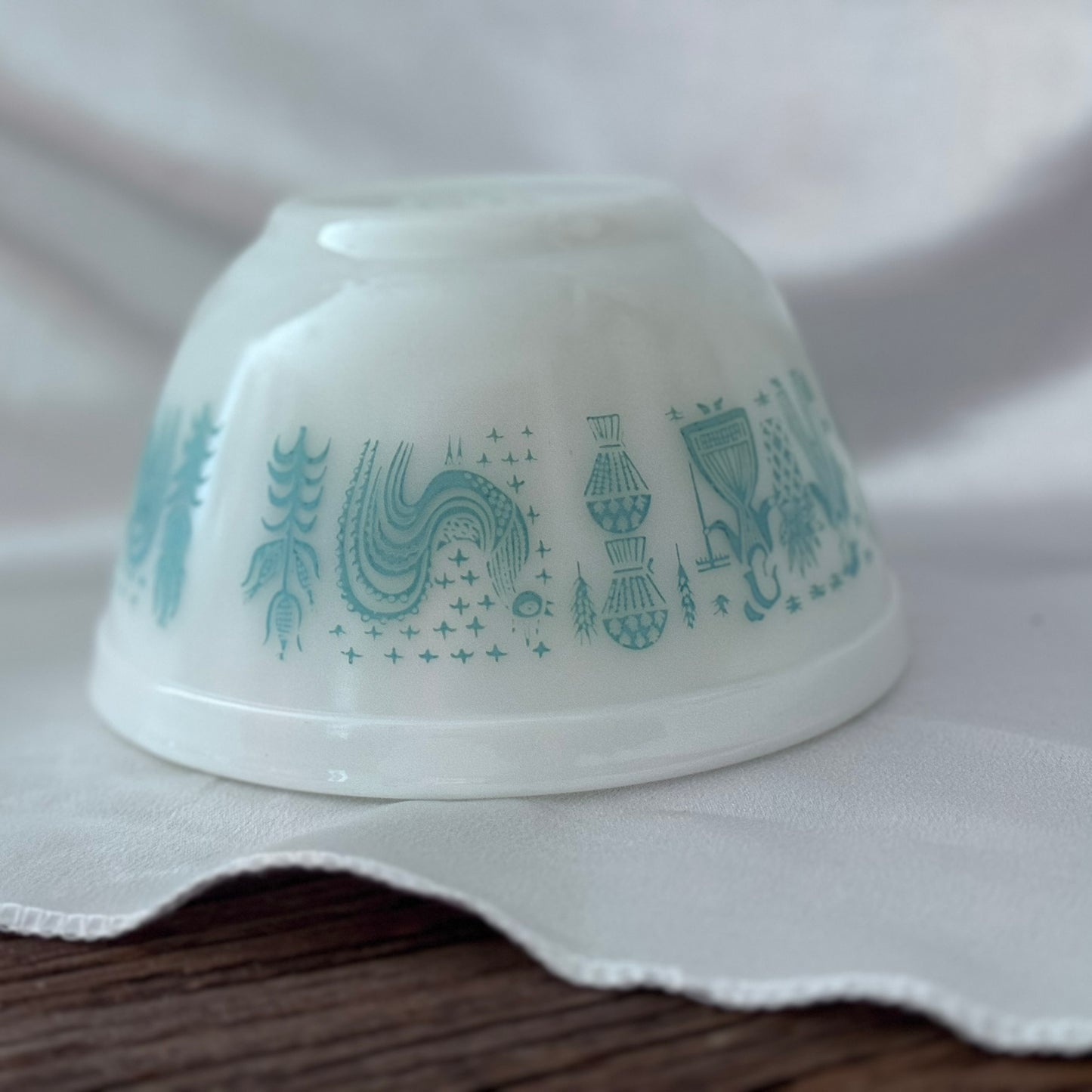 Pyrex Turquoise Amish Butterprint Mixing/Nesting Bowl