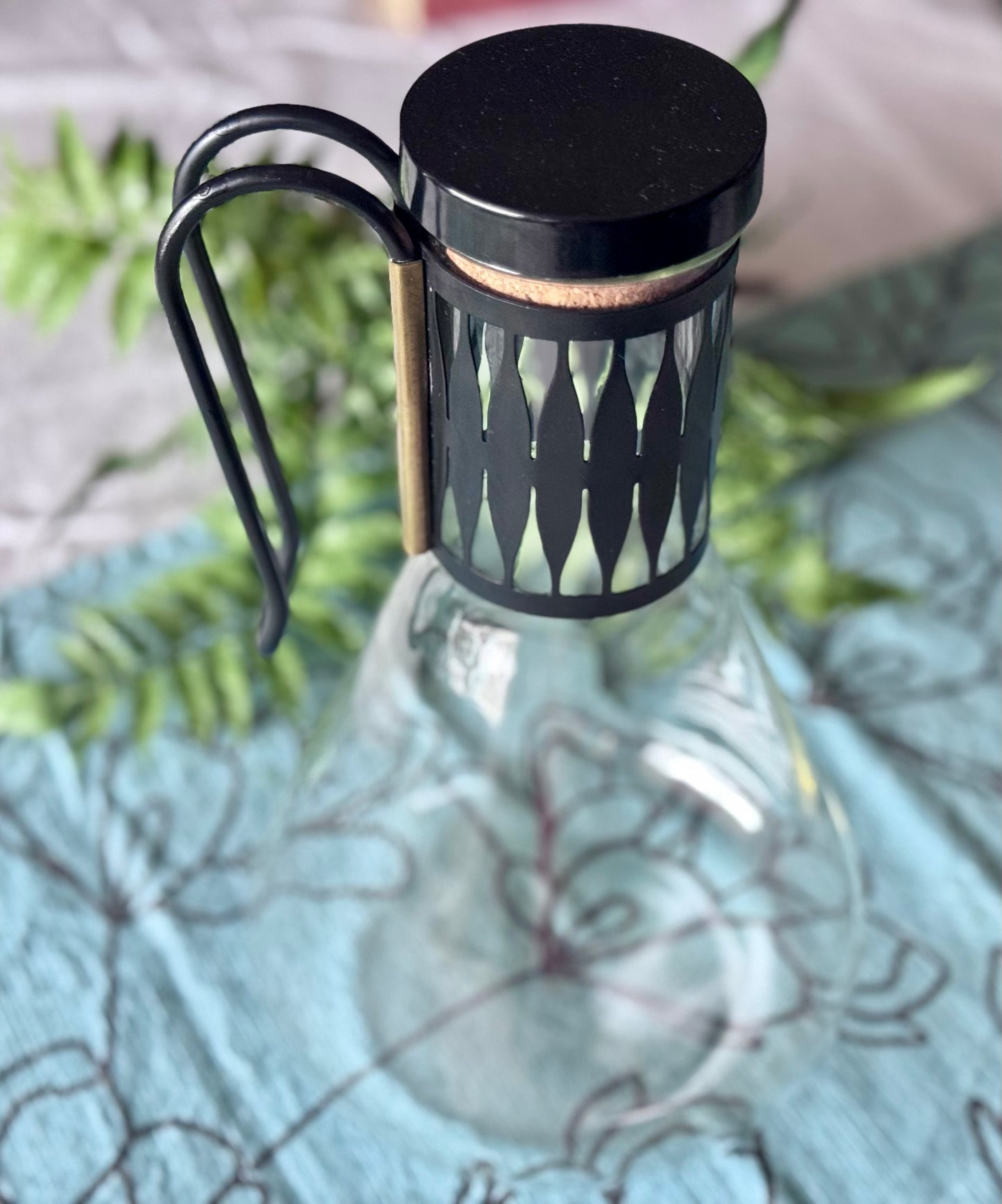 Pyrex Beverage Server with Cork Lid