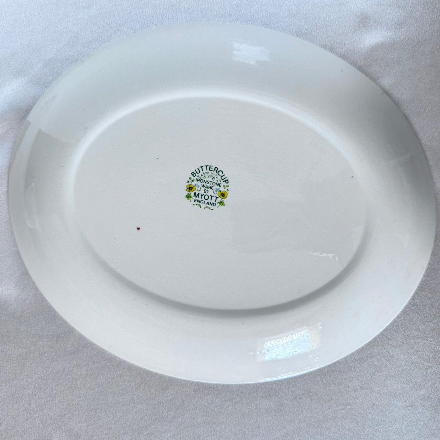 MYOTT Serving Dish & Creamer