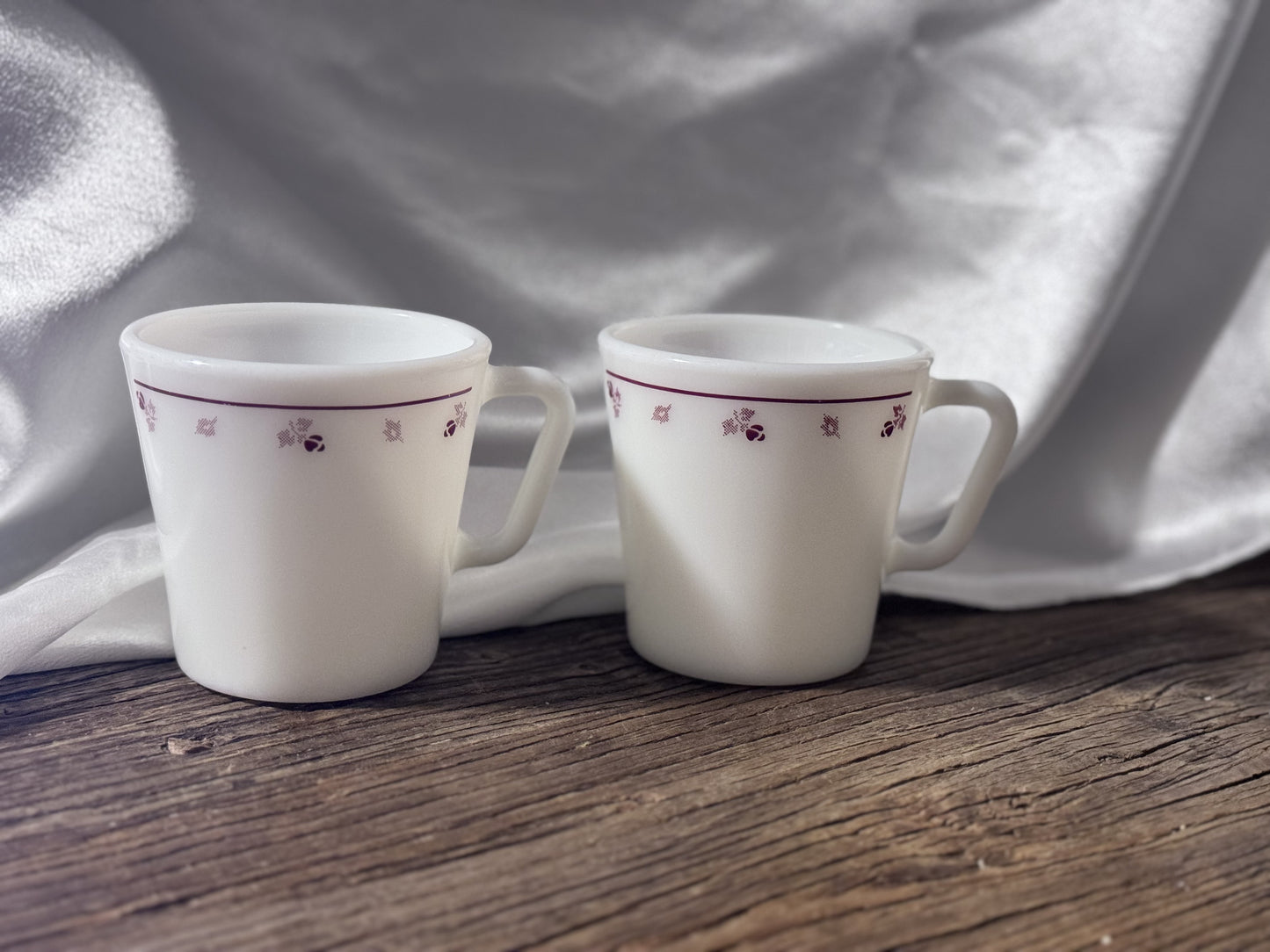 Pyrex 1410 Coffee/Tea Mug 'Burgundy Rose'